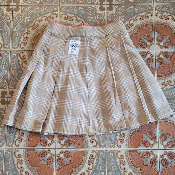 ❤️🔥Adidas collegiate skirt ❤️🔥( BNWOT) SIZE XS - Picture 6 of 6